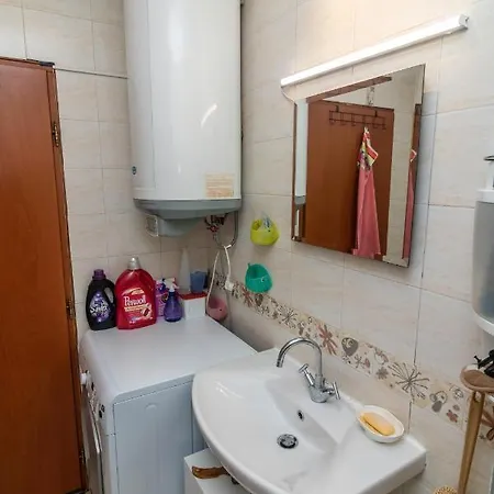 Apartment Tsar Guitar Aprt / Metro Station *