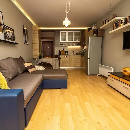 Apartment Tsar Guitar Aprt / Metro Station